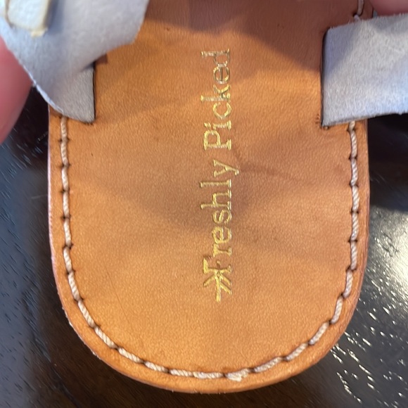 Freshly Picked Sandles - Picture 2 of 4